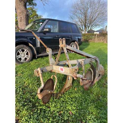 1696 - Massey Ferguson 2 furrow plough