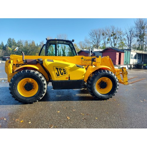 1422A - JCB 530-70 Loader. Runs and drives. Been in regular use. 7800 Hours showing. Reg P557 MKO.