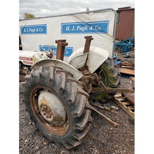 David Brown 780 Selectamatic tractor. Good rear tyres. Serial No. 780/ ...