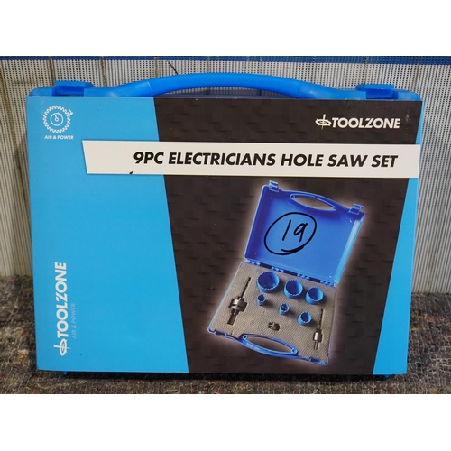 1736 - 9 Piece hole saw set