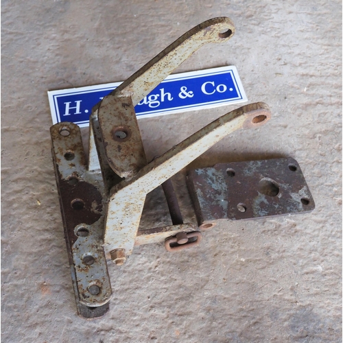 615 - Fuller hitch and bracket