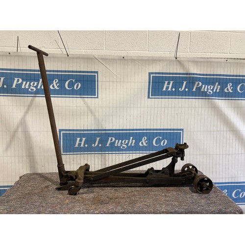 809 - Weaver vintage trolley jack