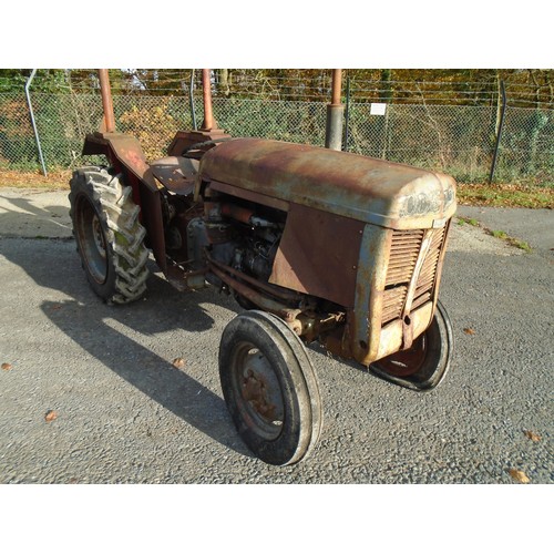 105 - Ferguson TEK vineyard tractor. Fitted with Perkins P3 diesel engine. Originally supplied to Bulmers ... 