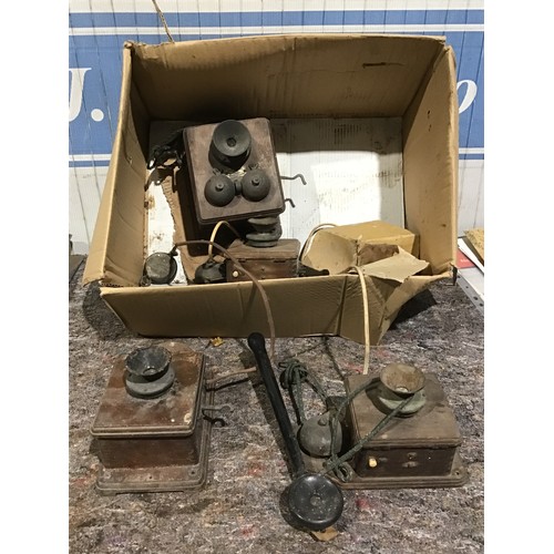 983 - Assorted vintage telephones and others