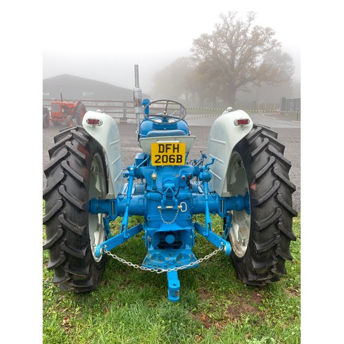 127 - New Performance Super Major tractor. 1964 Complete overhaul 2010, resprayed, 2 new front tyres. 35 H... 