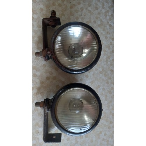 498 - Butler head lights for commercial vehicle