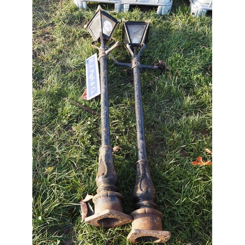 111 - 5ft Cast iron street lamps - 2