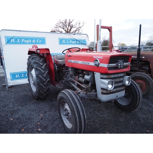 1024 - Massey Ferguson 135 multi-power tractor 
Runs and drives, good rear tyres, serial number 72790. Reg ... 