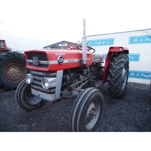 1024 - Massey Ferguson 135 multi-power tractor 
Runs and drives, good rear tyres, serial number 72790. Reg ... 