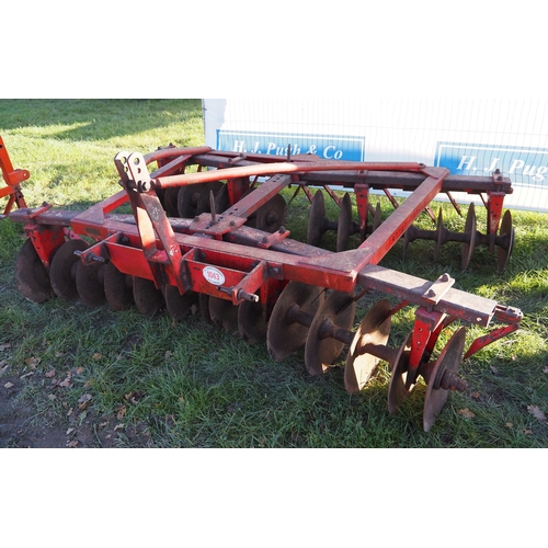 1043 - Massey Ferguson 28 discs, badged