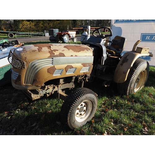 1165 - Compact tractor - Spares or repairs