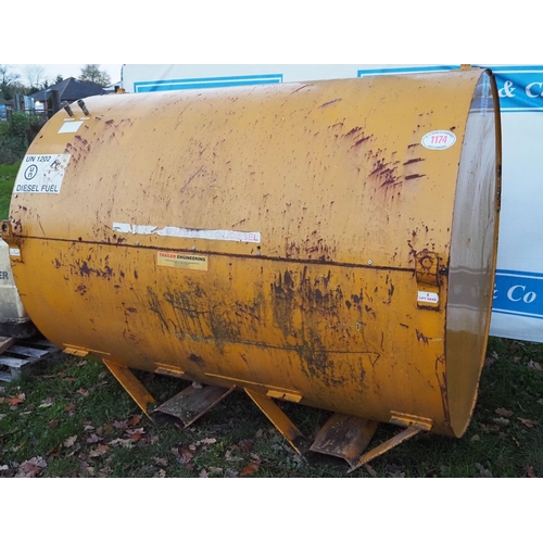 1174 - Bunded fuel bowser 2000 Litres