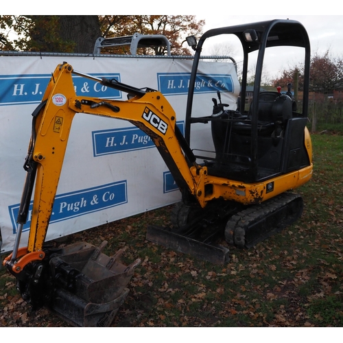 1202 - JCB 8014 Mini digger 2014. Auxiliary hydraulics, new quick hitch. Showing 2700 hours. Runs and drive... 