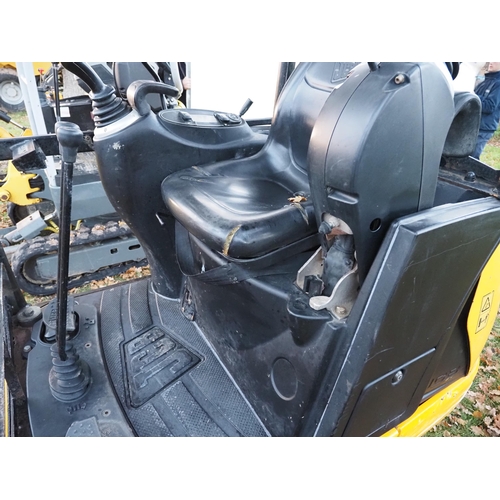 1202 - JCB 8014 Mini digger 2014. Auxiliary hydraulics, new quick hitch. Showing 2700 hours. Runs and drive... 