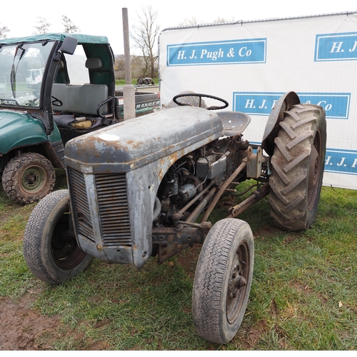 962 - Ferguson T20 petrol TVO tractor with loader brackets