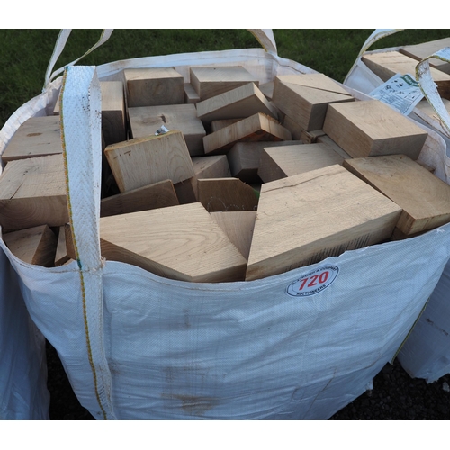 720 - Bag of Oak offcuts