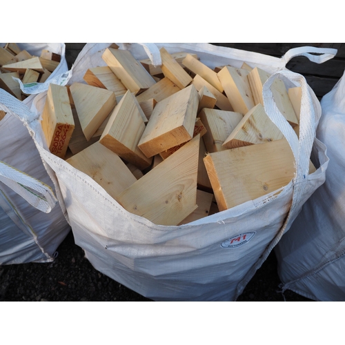 741 - Bag of softwood offcuts