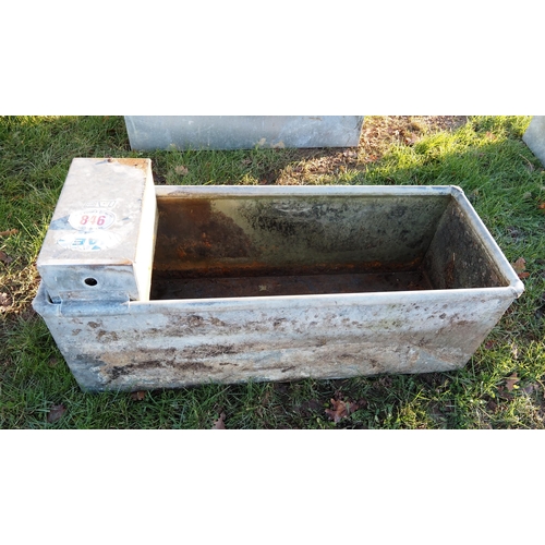 846 - 4ft Galvanised water trough