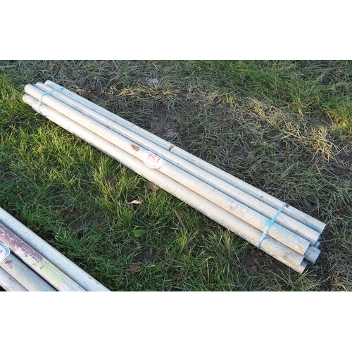 853 - 5ft Aluminium scaffold poles - 10