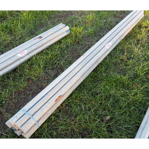 864 - 8ft Aluminium scaffold poles - 10