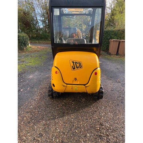 1026 - JCB 8017 mini digger. 2005. Runs & drives. Quick hitch and 2 spare buckets. One owner from new. Show... 