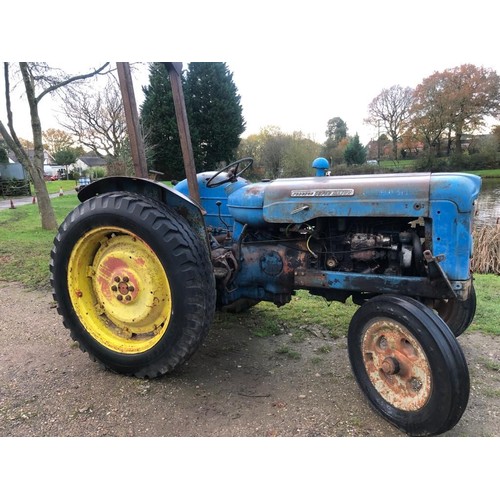 1027 - Fordson Super Major tractor. Good running order.