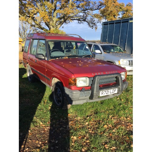 1120 - Land Rover Discovery 300TDI. Runs and drives. Reg. R721 LDF. V5 in office