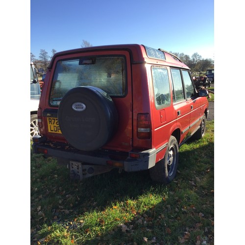 1120 - Land Rover Discovery 300TDI. Runs and drives. Reg. R721 LDF. V5 in office