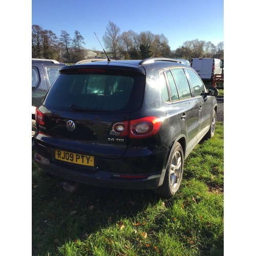 1115 - VW Tiguan 2.0l. Good engine. Reg. RJ09 PTY. Keys in office. V5