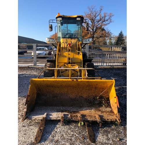 1208A - Gunstig 912 digger 4x4 2016 only done 500 hours. Four-wheel drive or quick release comes with bucket... 