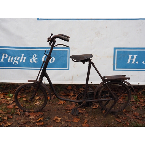 61 - Vintage child's bicycle 