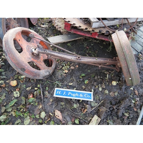 137 - Early Fordson front axle fitted with steel wheels