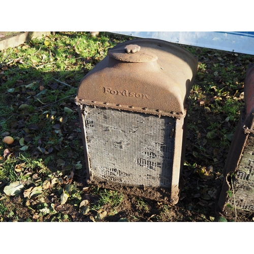 139 - Fordson standard early type front cowl