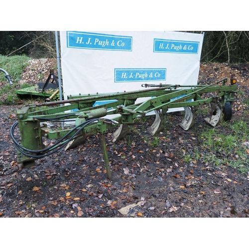 476 - John Deere 145 5 furrow semi mounted plough. In working order