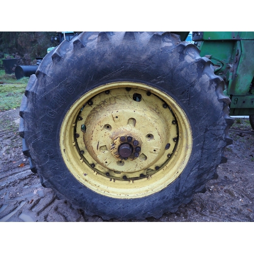 477 - John Deere 4520 tractor. 1968. Runs and drives. Type T813R. S/n 008822R. Showing 2176 hours