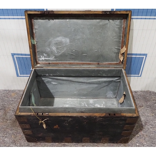 602 - Shipwrights/carpenters box, zinc lined with key 24x19x18