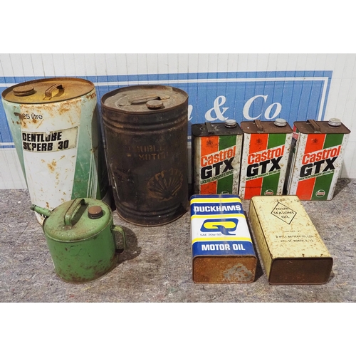 643 - Assorted 5l and 20l oil cans to include Castrol