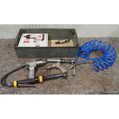 660 - Assorted air tools to include Blue-Point