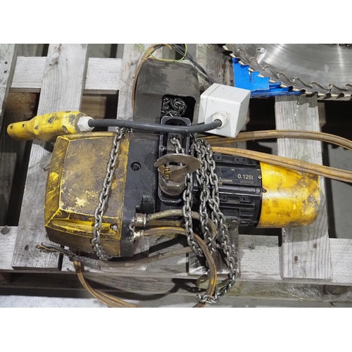 664 - Electric chain hoist