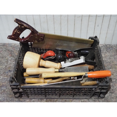 687 - Box of tools to include Stanley planes and chisels