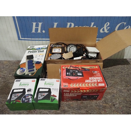 783 - Mobile mains power unit, battery chargers and assorted LED lights