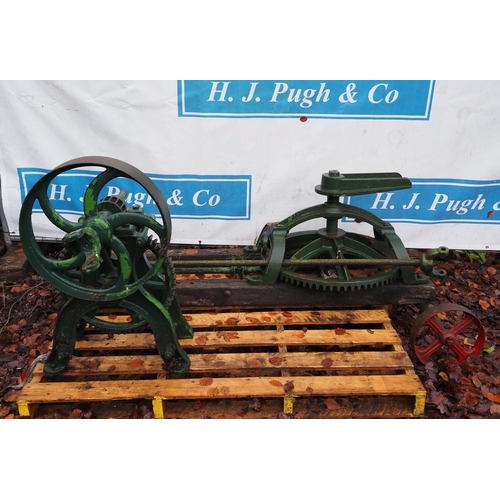 194 - Horse gear with wooden shaft - J Davis and Lane Pulley wheels and cast iron base