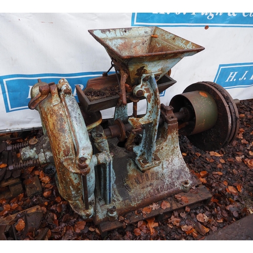 200 - Bamfords grinding mill with wooden hopper