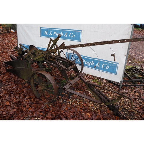 206 - International trailed 2 furrow plough with Fenland mouldboards