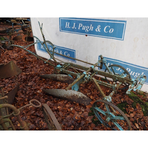 233 - Ransomes horse drawn 2 furrow plough