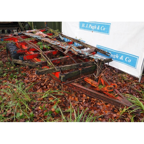 263 - Salop single axle trailer with wooden body chassis