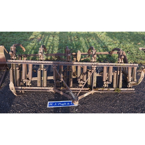 2139 - Ferguson spring tine cultivator parts