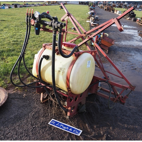 2196 - Hardi fertiliser spreader