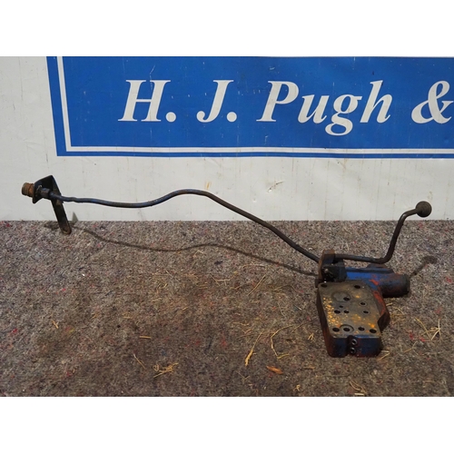 2522 - Ford trailer hydraulic valve