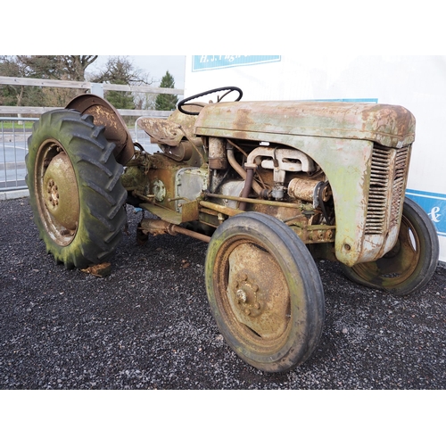 2005 - Ferguson TEA tractor. Runs and drives.  Petrol paraffin. S/n TEA181931. For restoration
